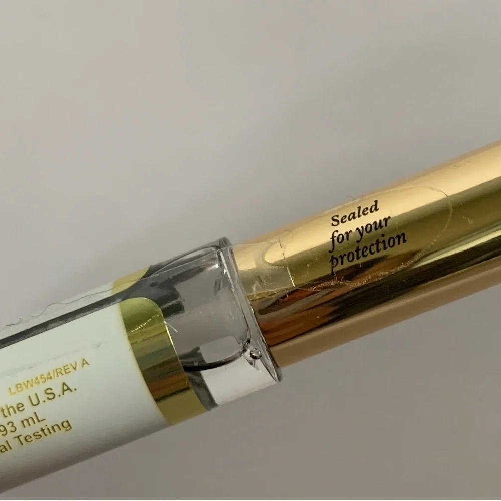 NWT. SENEGENCE LipSense Ooops! Remover